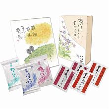 ●ハコ約15×23×4.8cm・重量=約169g●焼海苔(全形5枚)・味付海苔(塩・梅・わさび)各(6切6枚)×各1・お茶漬(鮭・梅)各6g×各2【小麦・乳・えび・かに】