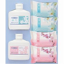 ●ハコ約20.5×25.5×4cm・重量=約730g●ボディソープ(さくら・ゆり)各125ml×各1・化粧石けん(さくら・ゆり)各85g×各2●ボディソープ=日本製、化粧石けん=マレーシア製