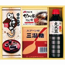 ●ハコ約29.5×24×7cm・重量=約1.6kg●有明海産味付のり(3切6枚)・三温糖500g・マルトモかつおだしの素(8g×3袋)・ヤマサ丸大豆しょうゆ500ml×各1●化粧箱入【小麦・乳】