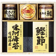 ●ハコ約26×25×7cm・重量=約865g●紅ずわいがに50g×1・鮭フレーク60g×1・焼のり佃煮95g×1・味付海苔(8切8枚×2)×1・鰹削り節(破片)(2.5g×4)×1【小麦・かに】